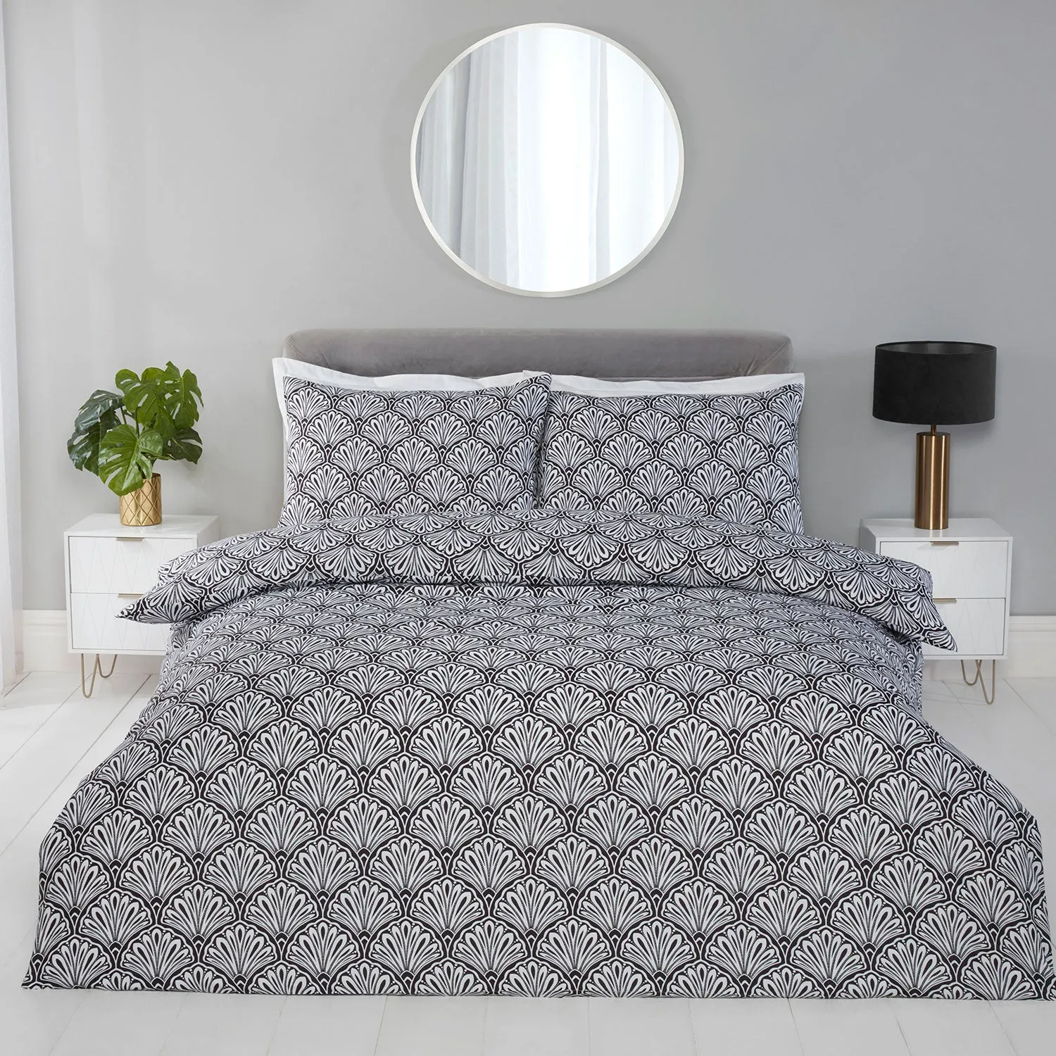 Art Deco Fan Mono Super Soft Duvet Set