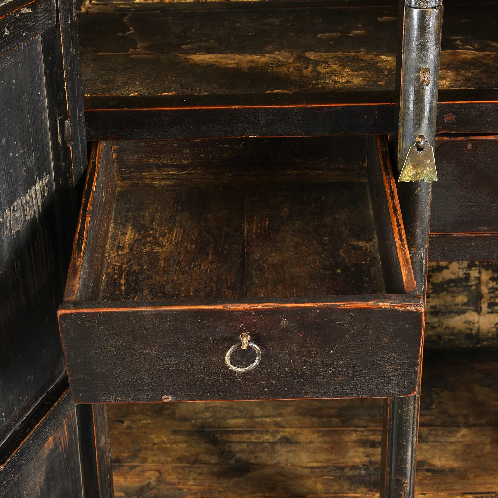 Black Lacquer Taper Cabinet From Shanxi - 18th Century