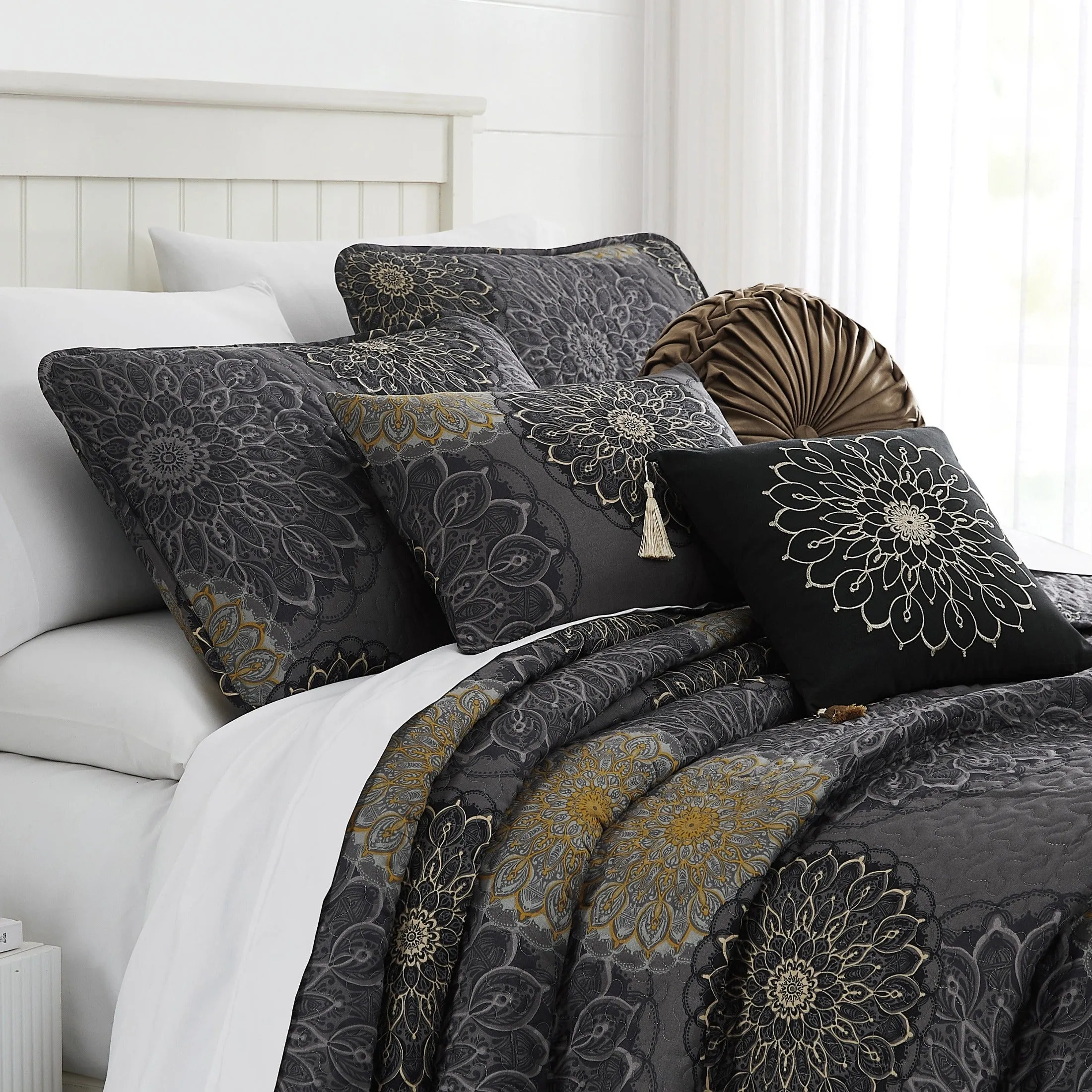 Midnight Floral 6-Piece Quilt Bedding Set