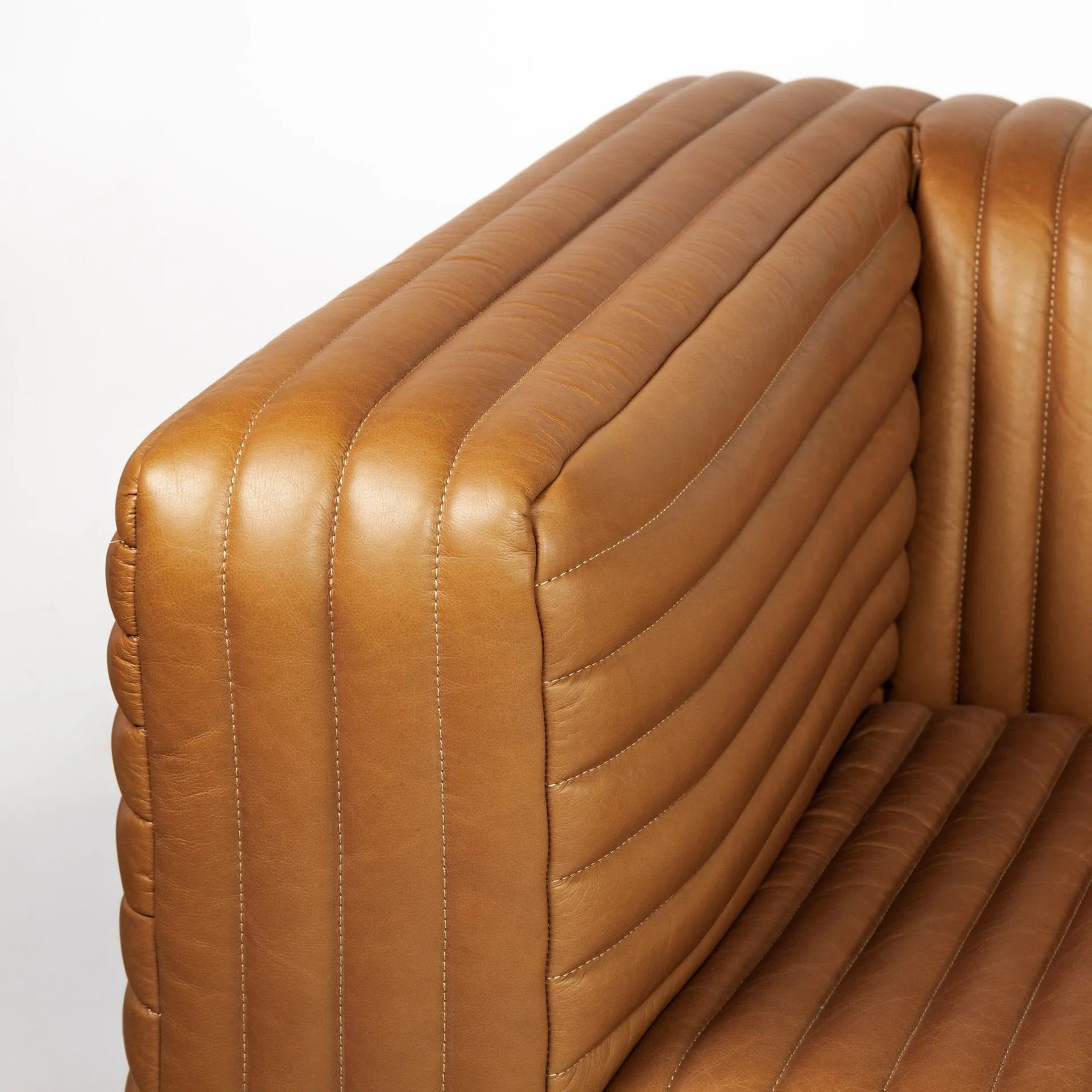 Ricciardo Sofa | Cognac