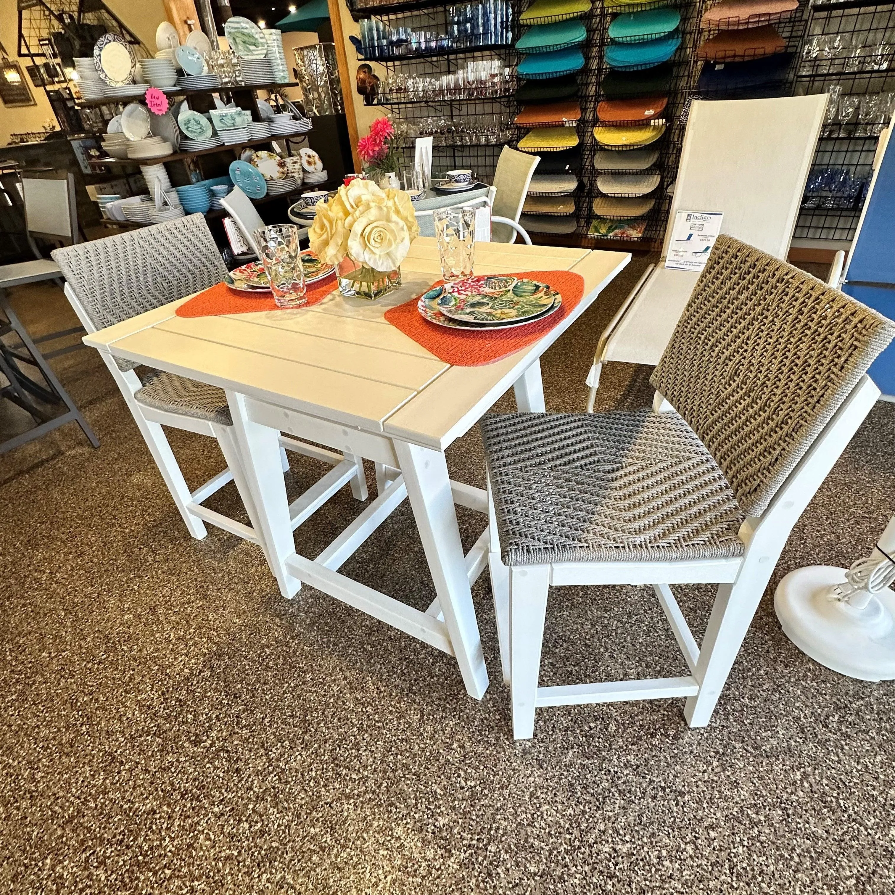 Seaside Casual MAD Table Set