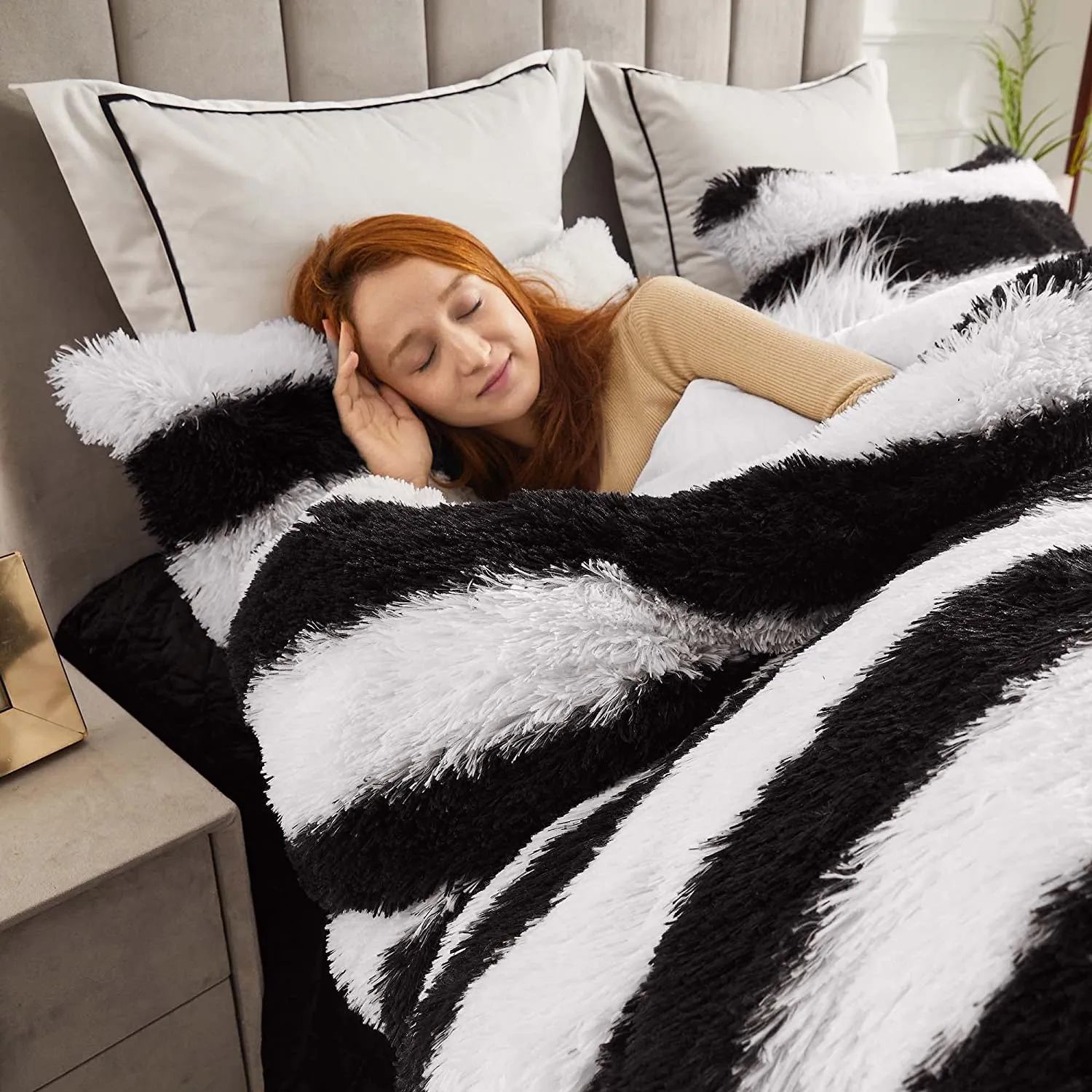 The Softy Black Stripe Bed Set