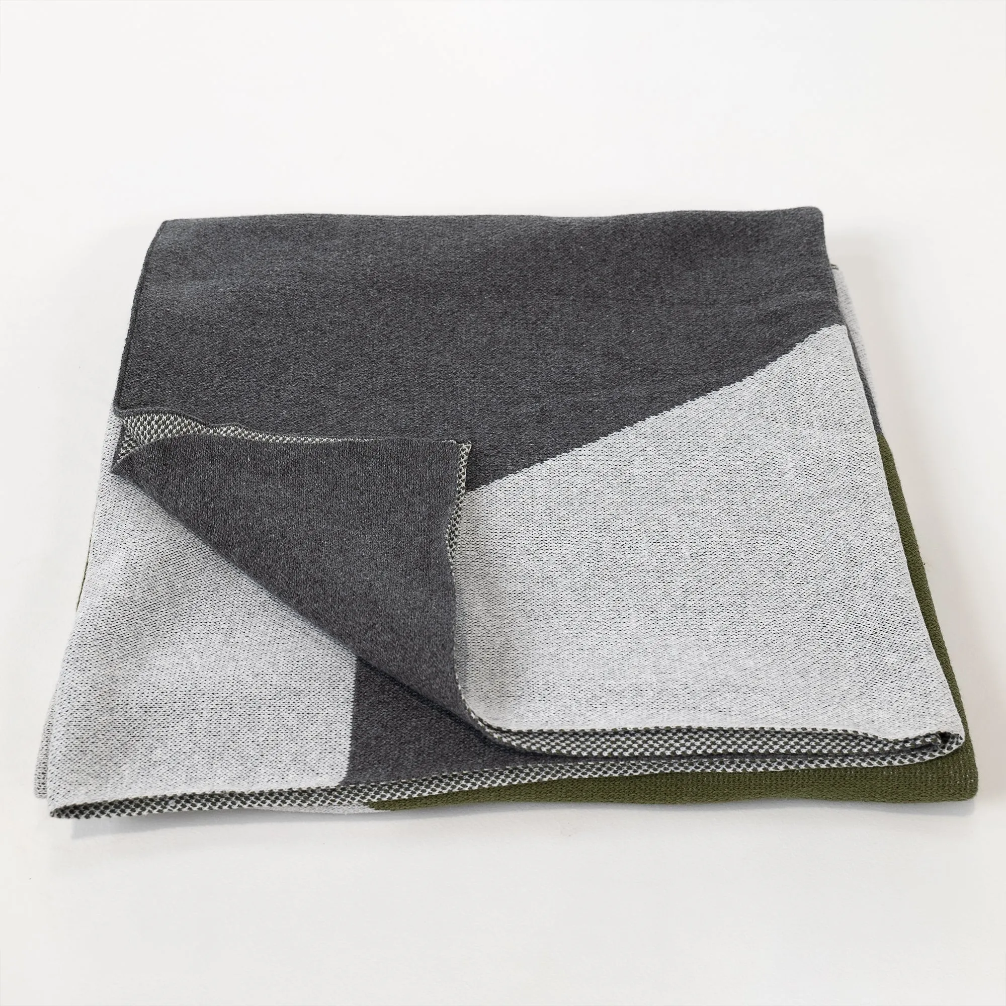 Throw / Blanket - Knitted Colourblock Abstract Grey